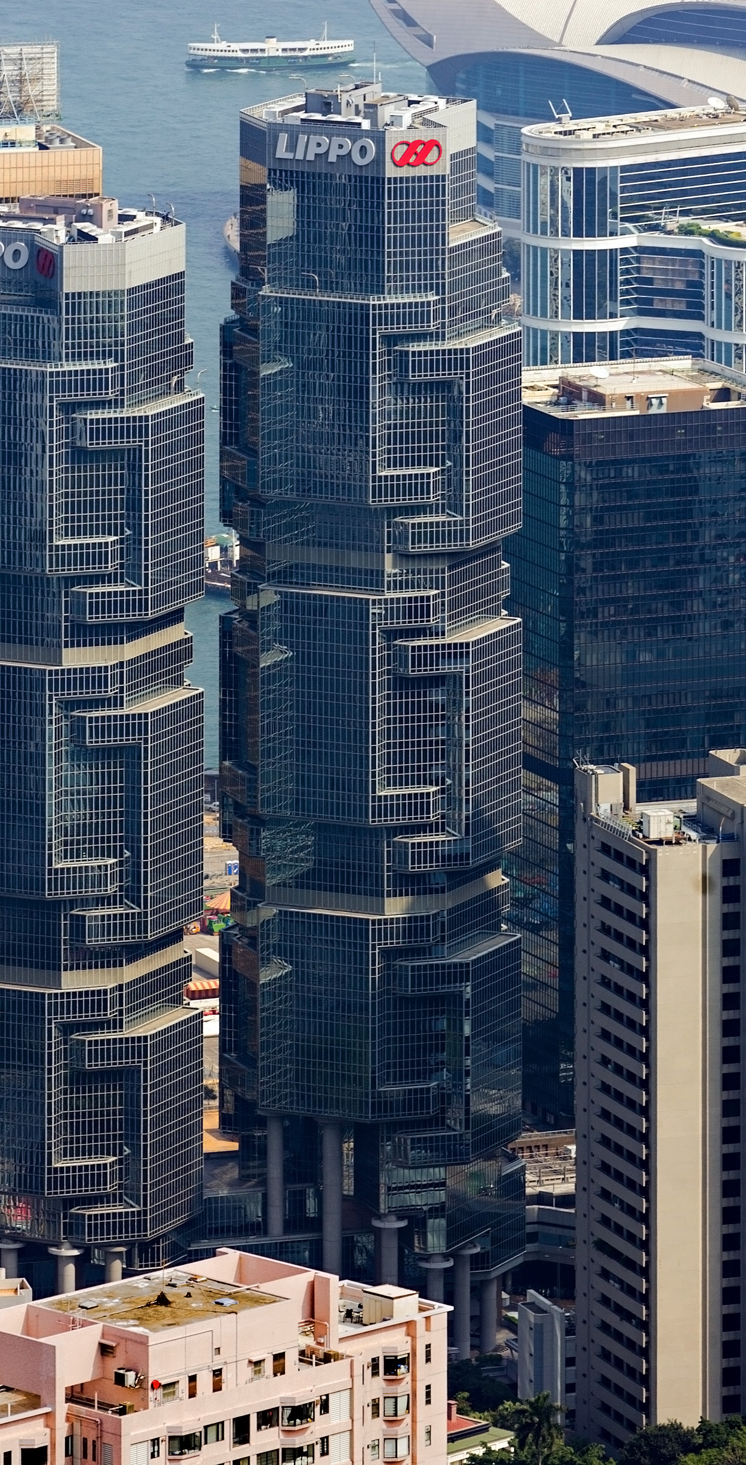 Lippo Tower, Hong Kong - View from Victoria Peak. © Mathias Beinling